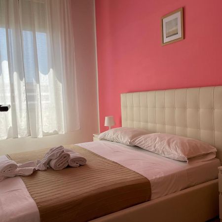Hotel Fiammetta Римини Экстерьер фото