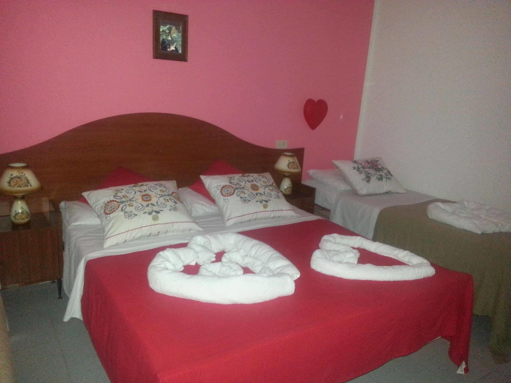 Hotel Fiammetta Римини Экстерьер фото