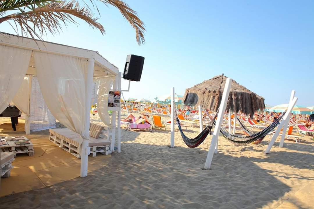 Hotel Fiammetta Римини Экстерьер фото